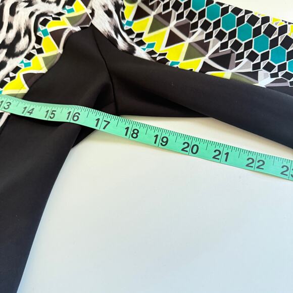 Bebe Athletic Jacket Sz Med Geo Leopard Print Warm Up - Picture 8 of 10